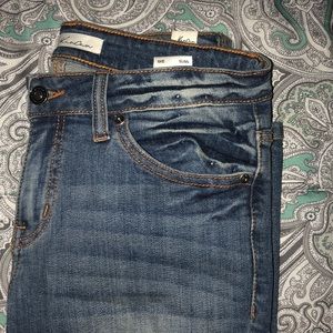 Juniors Destroyed Jeans